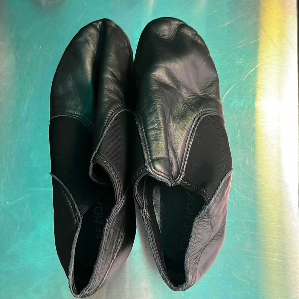 Capezio black jazz shoe